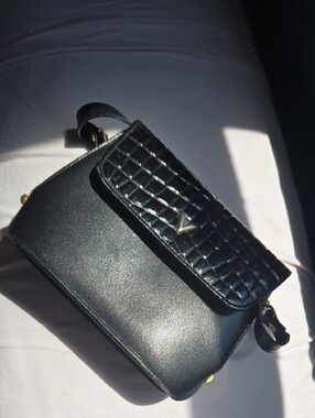 Black Quilted Flap Black Leather Shoulder Bag - Harvard Valentino Vintage